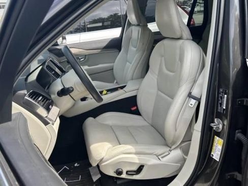 Used 2023 Volvo XC90 B6 Ultimate w/ Protection Package Premier AWD/4WD image 17