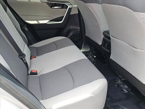Used 2019 Toyota RAV4 XLE w/ Convenience Package FWD image 26