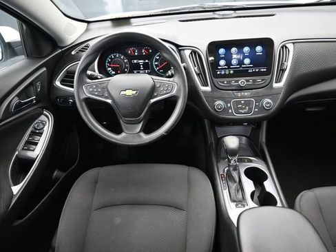 Used 2025 Chevrolet Malibu LS FWD image 27
