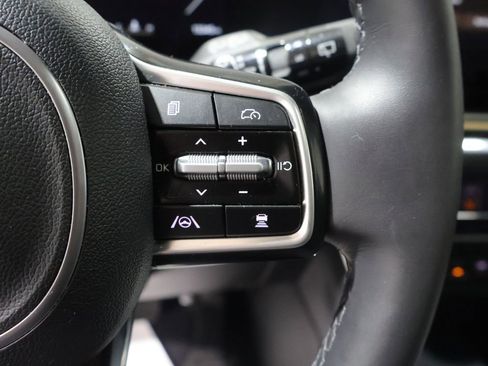 Used 2025 Kia Carnival SX Prestige FWD image 37