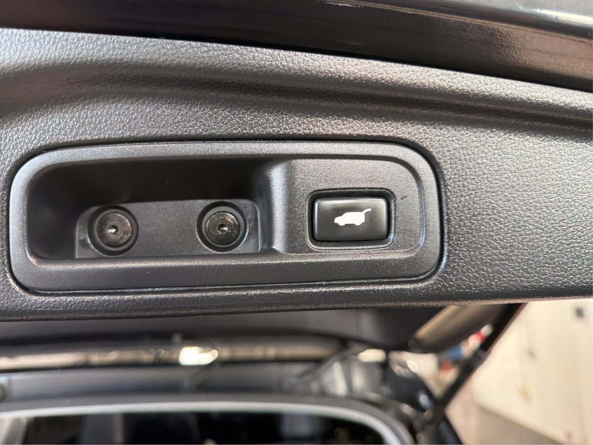 Used 2020 Honda Pilot Touring image 14