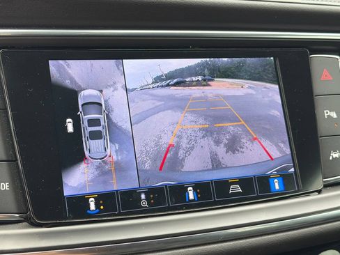 Used 2023 Buick Enclave Avenir w/ Avenir Technology Package FWD image 29