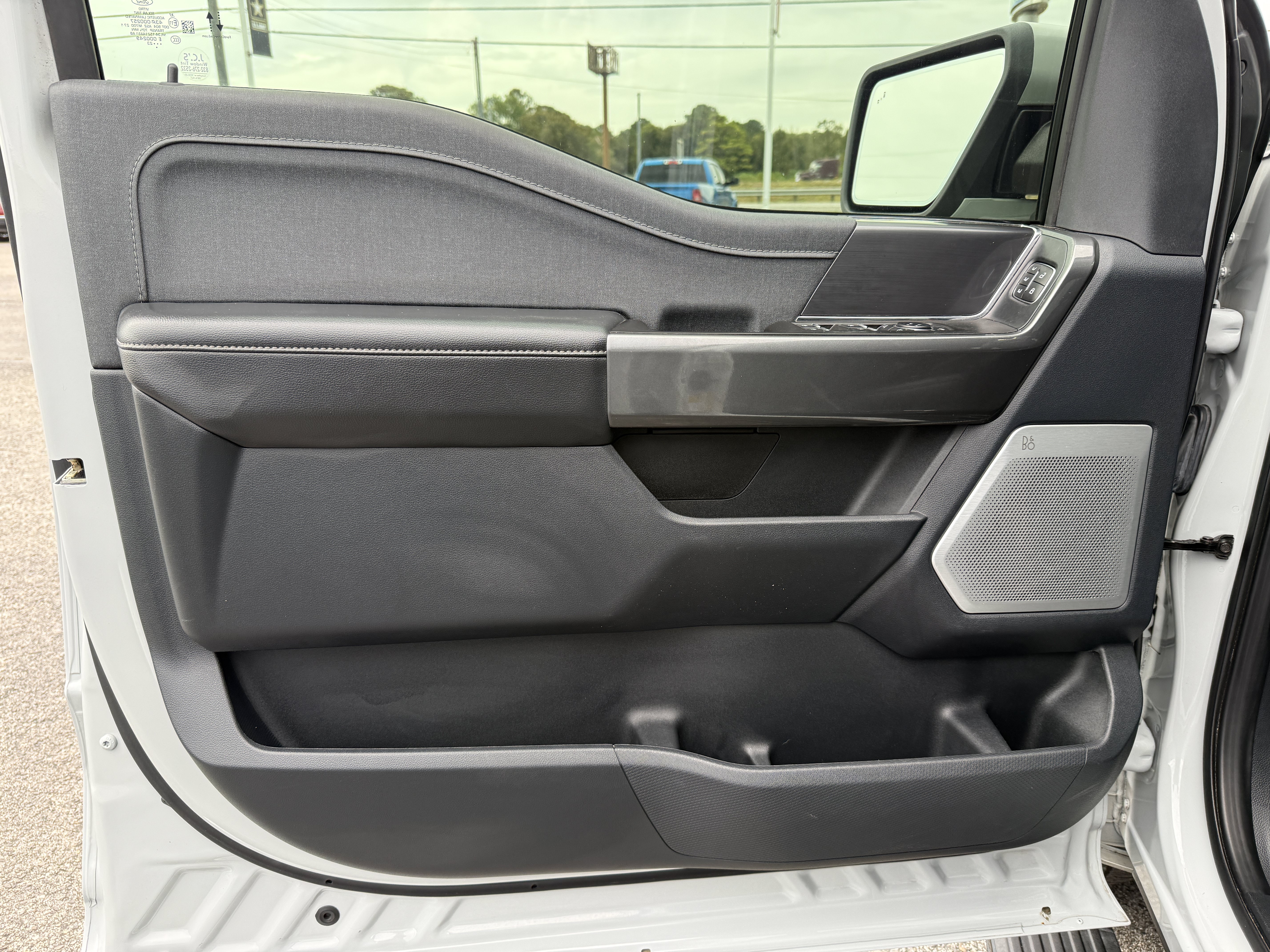 Used 2023 Ford F150 Lariat w/ Equipment Group 502A High AWD/4WD image 13