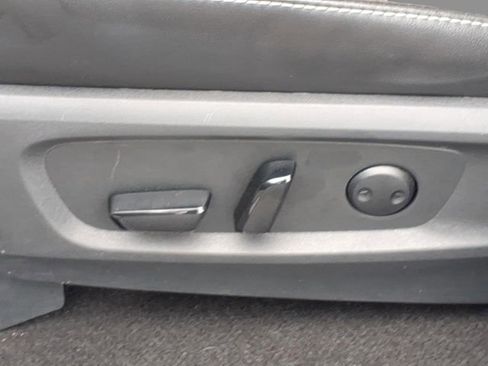 Used 2024 Nissan Pathfinder SL image 18