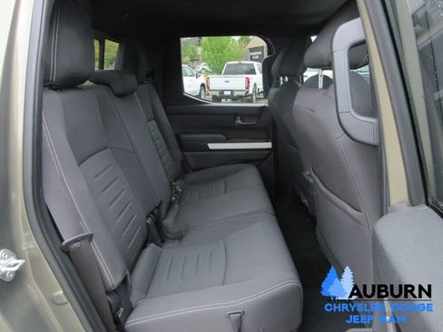 Used 2024 Toyota Tacoma TRD Sport w/ TRD Sport Upgrade Package image 16