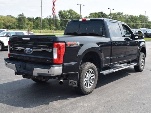 Used 2017 Ford F250 Lariat w/ Lariat Value Package AWD/4WD image 5