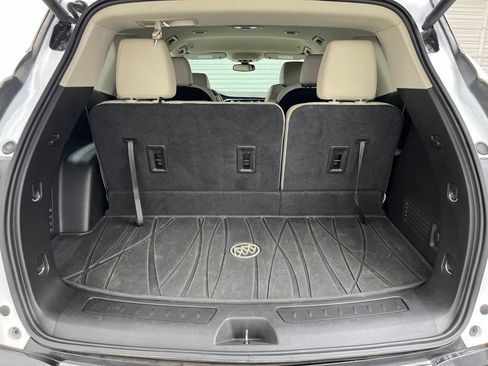 Used 2019 Buick Enclave Essence FWD image 24