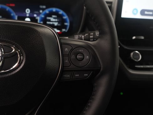 Used 2026 Toyota Corolla Cross XLE w/ Convenience Package image 20