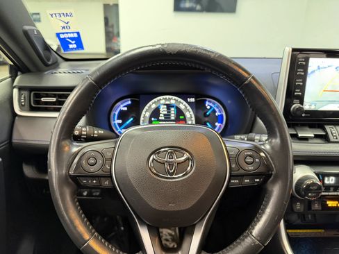 Used 2020 Toyota RAV4 XSE AWD/4WD image 32