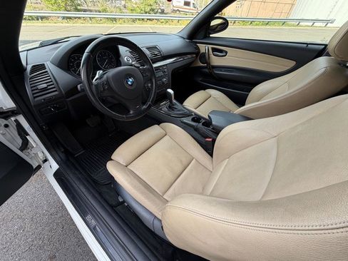 Used 2009 BMW 135i Convertible image 23