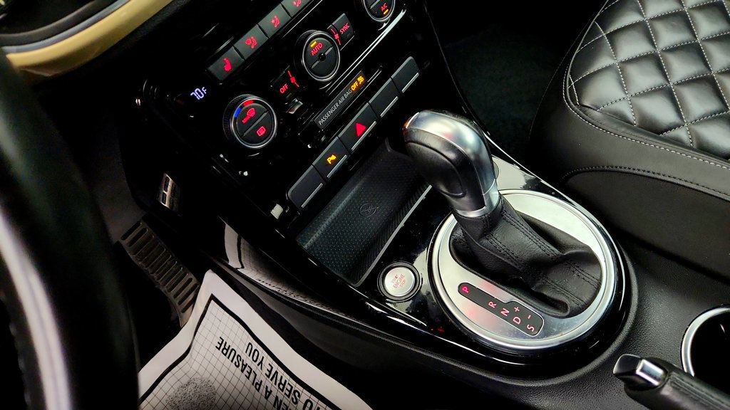 Used 2019 Volkswagen Beetle 2.0T Final Edition SEL FWD image 17