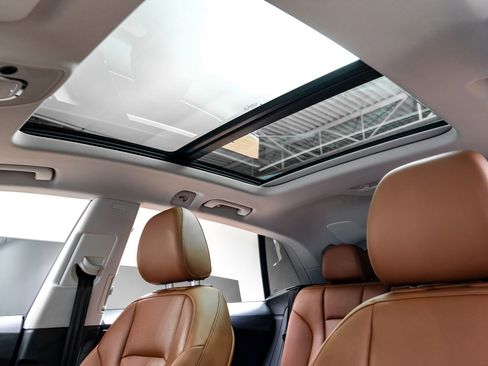 Used 2022 Audi Q8 Premium Plus w/ Premium Plus Package image 5