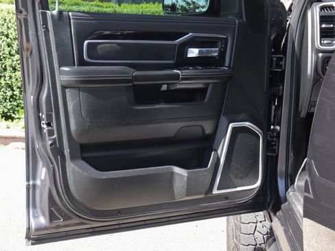 Used 2020 RAM 2500 Laramie w/ Night Edition AWD/4WD image 19