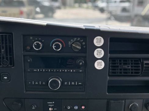 Used 2019 GMC Savana 2500 w/ Driver Convenience Package image 25