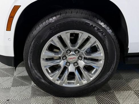 Used 2026 GMC Yukon XL Denali w/ Sun & Power Step Package AWD/4WD image 14