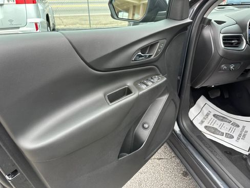 Used 2023 Chevrolet Equinox LT w/ Driver Convenience Package FWD image 10