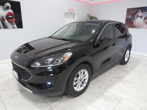Used 2021 Ford Escape SE w/ Convenience Package FWD image 7