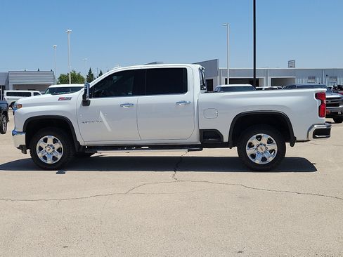 Used 2021 Chevrolet Silverado 2500 LTZ w/ LTZ Convenience Package AWD/4WD image 2