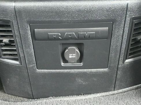 Used 2016 RAM 2500 Big Horn AWD/4WD image 32