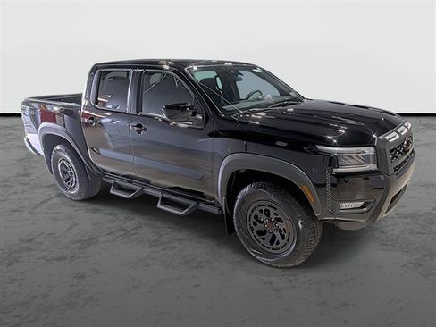Used 2025 Nissan Frontier PRO-4X AWD/4WD image 5