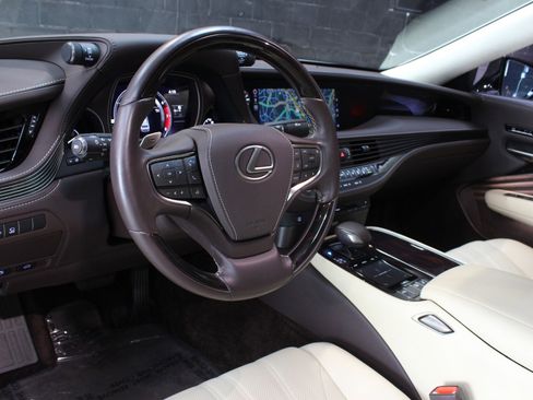 Used 2020 Lexus LS 500 w/ Luxury Package image 35