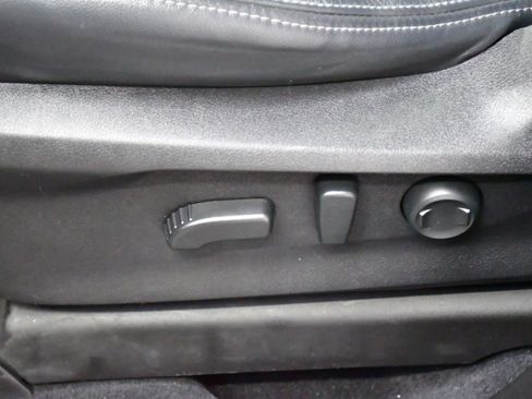 Used 2022 Subaru Ascent Limited w/ Technology Package image 26