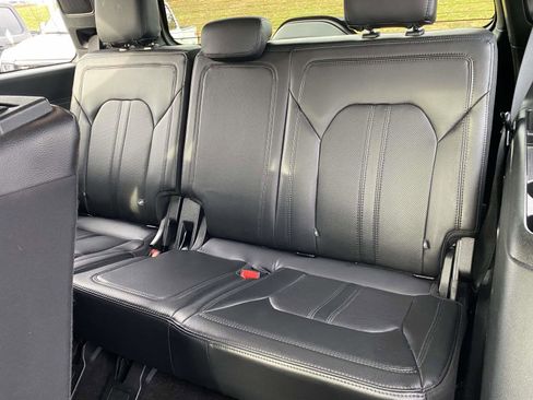 Used 2020 Ford Expedition Limited image 12