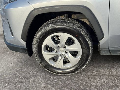 Used 2024 Toyota RAV4 LE AWD/4WD image 13