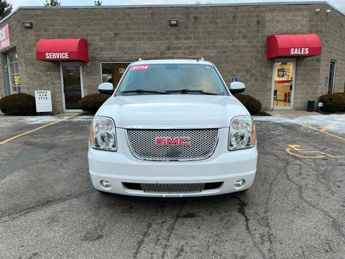 Used 2014 GMC Yukon XL Denali image 2