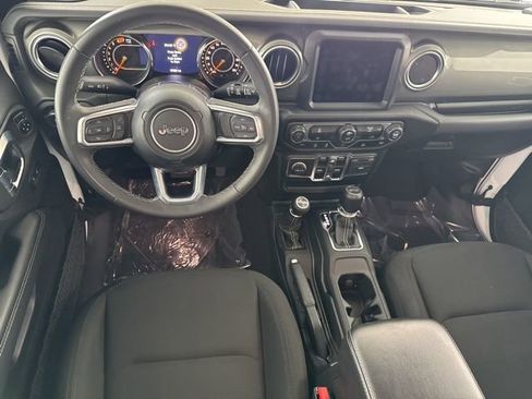 Used 2023 Jeep Wrangler Sahara image 27