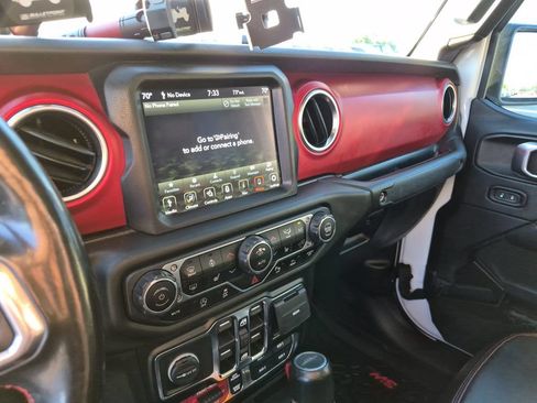 Used 2021 Jeep Gladiator Rubicon AWD/4WD image 26