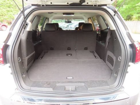 Used 2010 Buick Enclave CXL AWD/4WD image 11