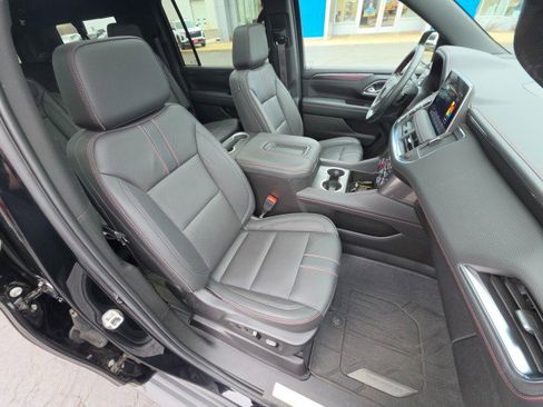 Used 2023 Chevrolet Suburban RST w/ Luxury Package image 12