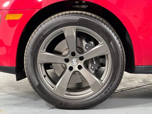 Certified 2025 Porsche Macan image 32