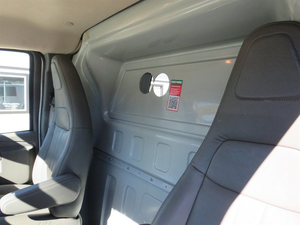 Used 2021 Chevrolet Express 2500 w/ Driver Convenience Package RWD image 5