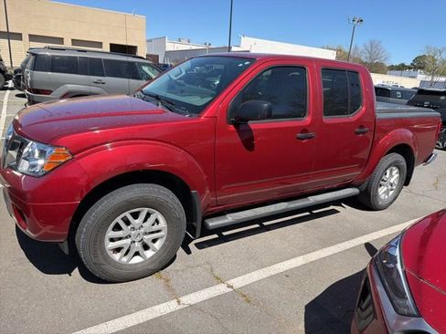 Used 2020 Nissan Frontier SV image 4