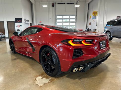 Used 2021 Chevrolet Corvette Stingray Coupe w/ 1LT RWD image 11