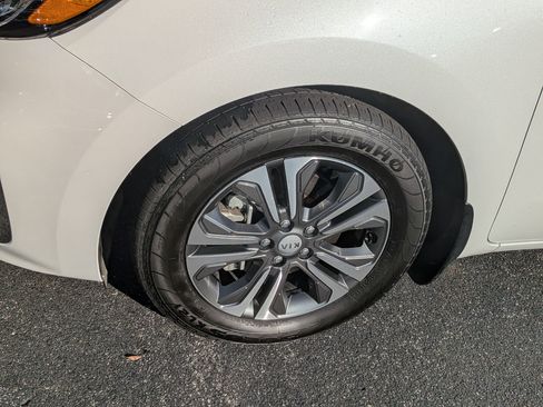 Used 2020 Kia Sedona SX image 12