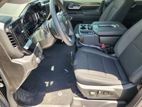 New 2026 Chevrolet Silverado 2500 LT w/ Z71 Chrome Sport Edition AWD/4WD image 10