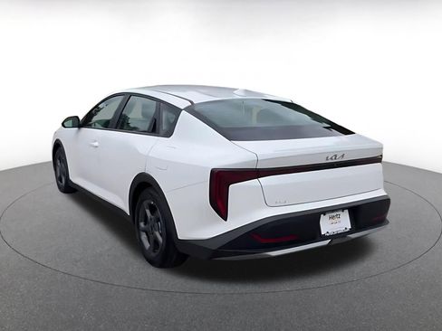 Used 2025 Kia K4 LXS image 11