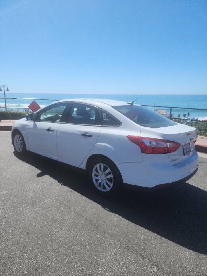 Used 2014 Ford Focus S FWD image 6