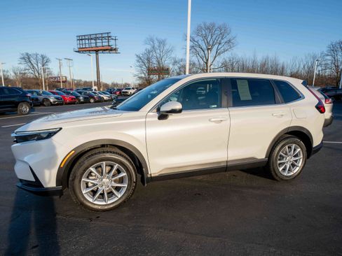 Used 2026 Honda CR-V EX image 3