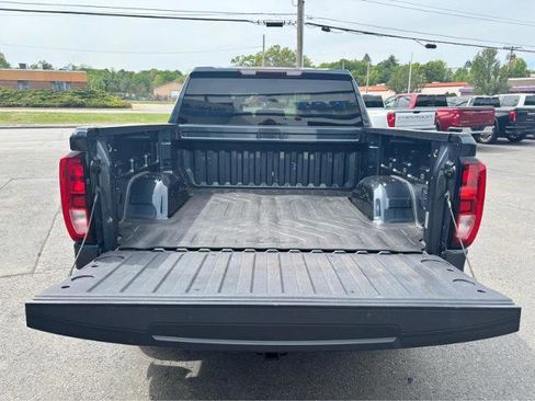 Used 2020 GMC Sierra 1500 4x4 Crew Cab w/ Sierra Value Package image 7
