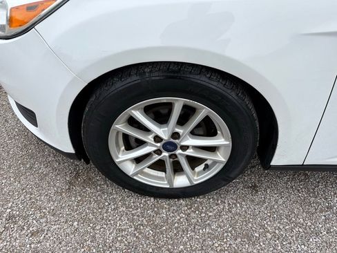 Used 2016 Ford Focus SE FWD image 21