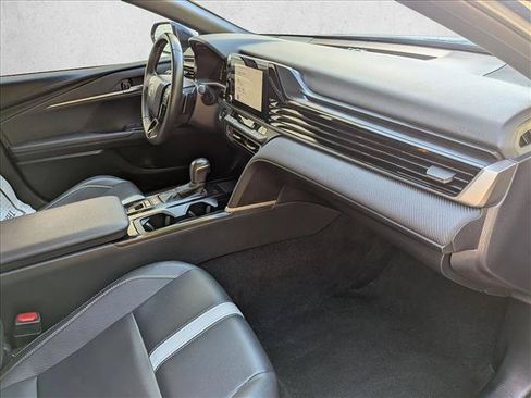 Used 2025 Toyota Camry SE FWD image 19
