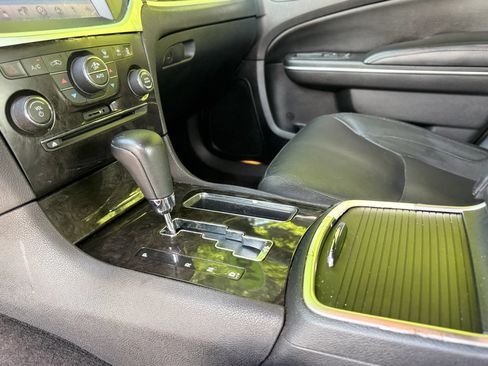 Used 2011 Chrysler 300 Limited RWD image 45