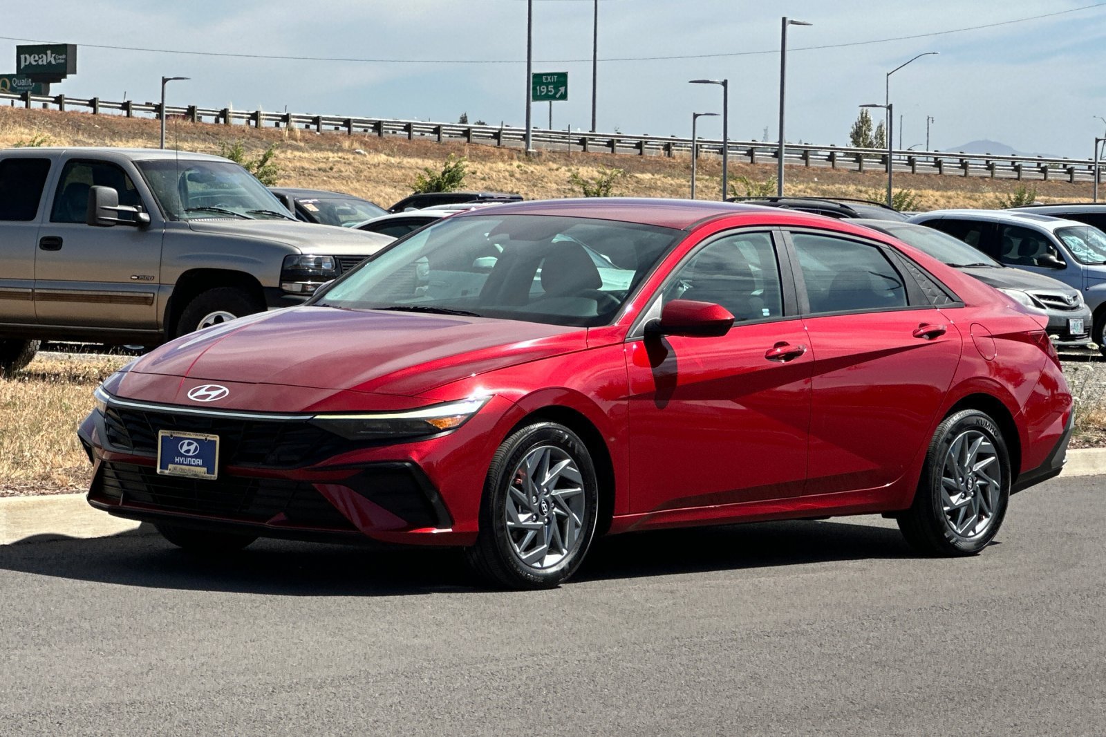 Used 2024 Hyundai Elantra SEL FWD image 7