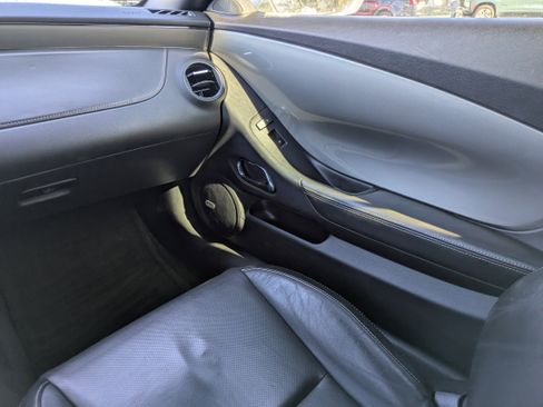 Used 2015 Chevrolet Camaro SS image 9