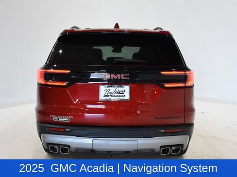 Used 2025 GMC Acadia Elevation w/ Elevation Premium Package FWD image 5