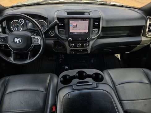 Used 2024 RAM 3500 Tradesman w/ Chrome Appearance Group image 32